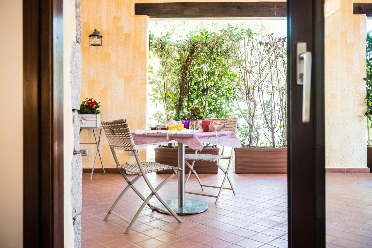 Relais Del Borgo- Domo Hotel Porto San Paolo  Bagian luar foto