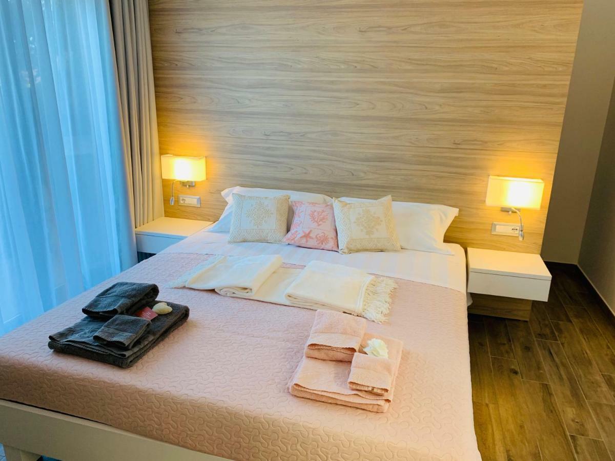 Relais Del Borgo- Domo Hotel Porto San Paolo  Bagian luar foto