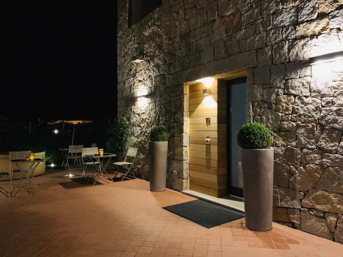 Relais Del Borgo- Domo Hotel Porto San Paolo  Bagian luar foto